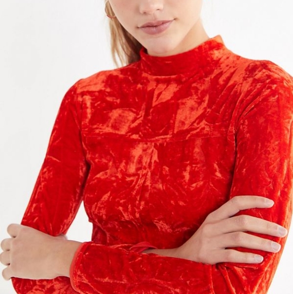 UO Ice Crusher Velvet Mock-Neck Mini Dress - Picture 4 of 4